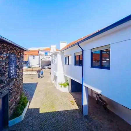Porto Countryside House *